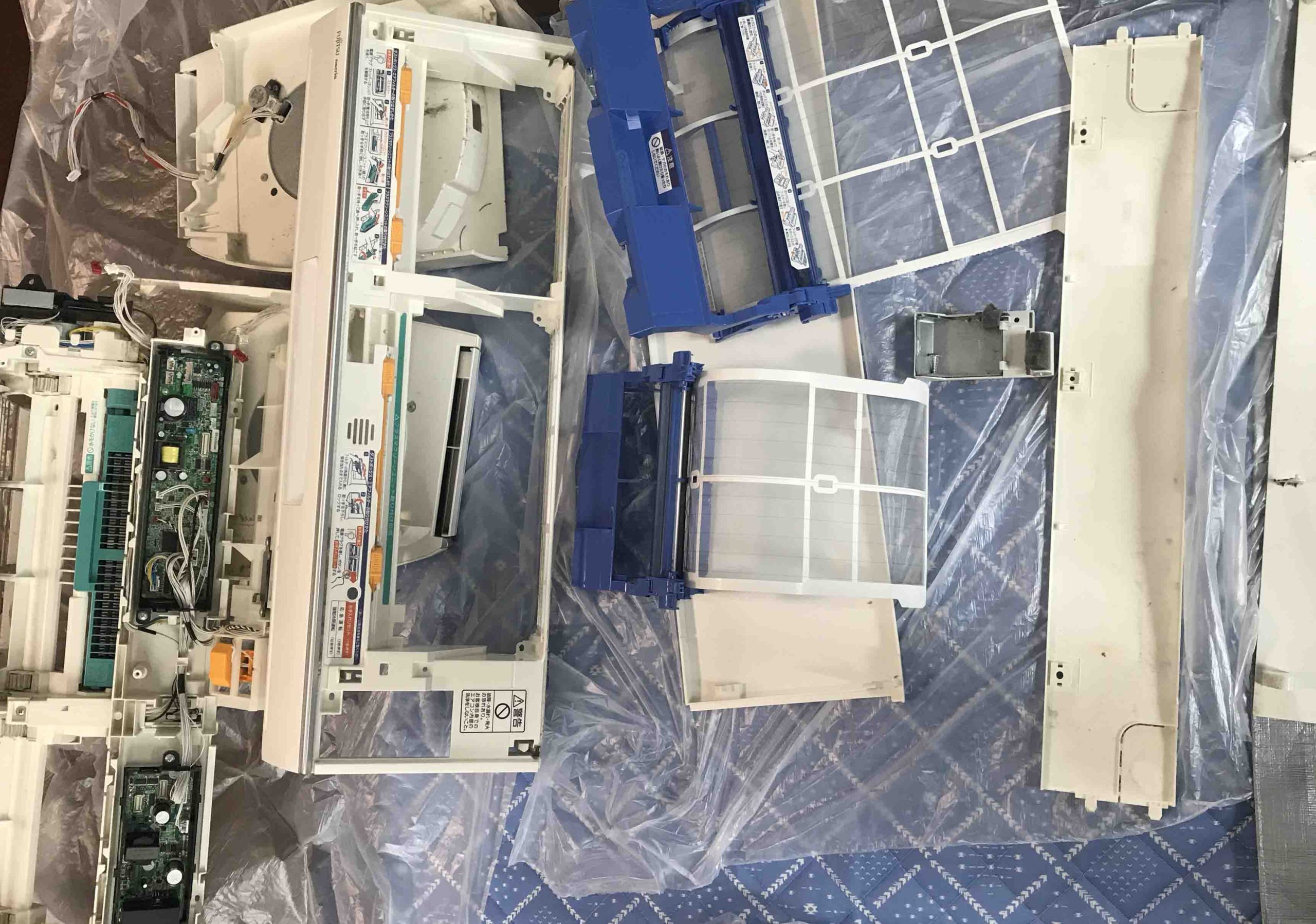 エアコンクリーニング分解工程写真