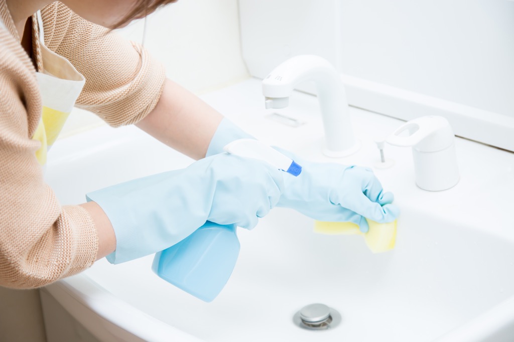 洗面台のハウスクリーニング