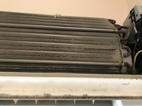 名古屋市中区千代田 エアコンクリーニング Before