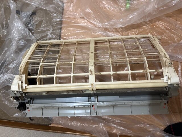 名古屋市東区 白壁 お掃除機能付きエアコンクリーニング Before