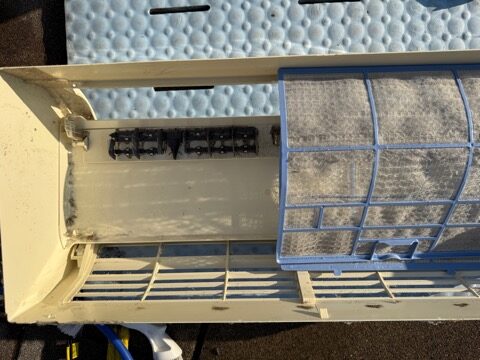 名古屋市西区 上小田井 エアコンクリーニングBefore