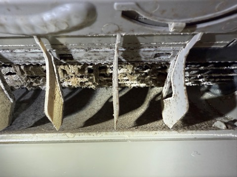 名古屋市名東区 藤が丘 エアコンクリーニング分解高圧洗浄　 Before