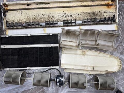 名古屋市昭和区 御器所 業務用エアコン Before